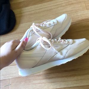pink reeboks